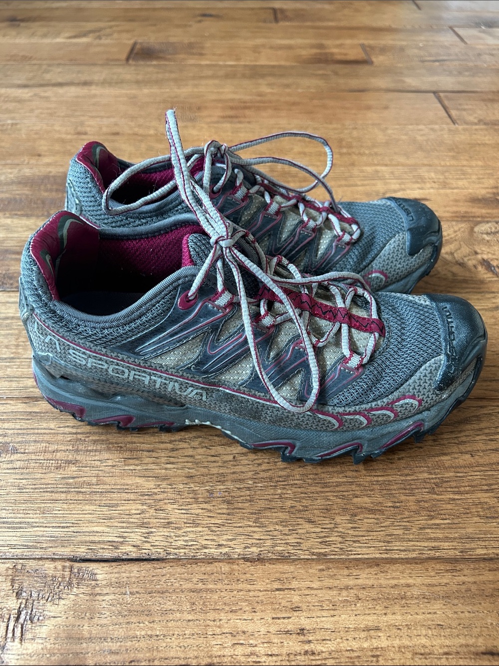 La Sportiva Ultra Raptor Mountain Trail Running Shoes Carbon Beet Women Size 8.5